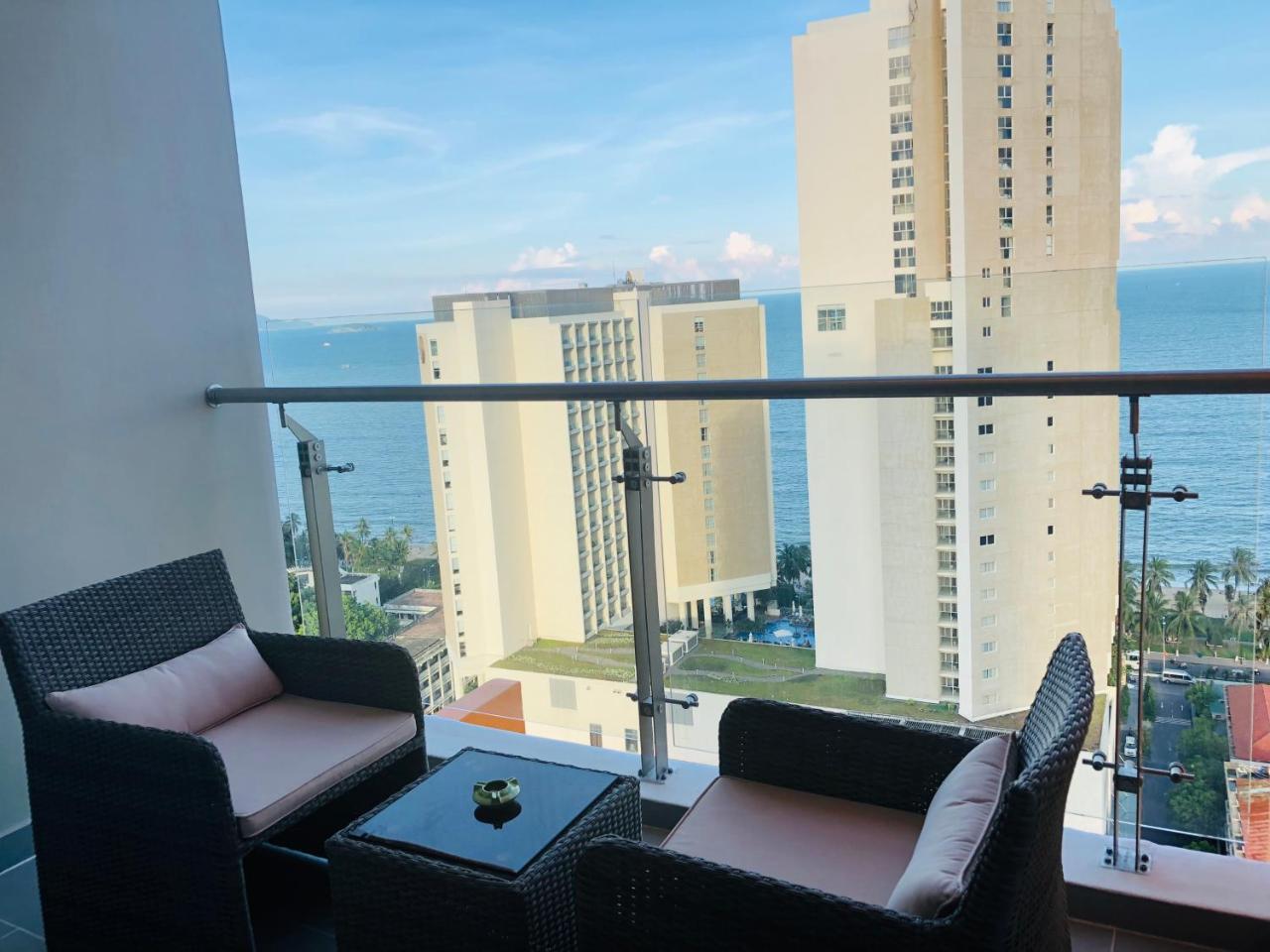 נה טראנג Atlantica Balcony Ocean View Serviced Apartment מראה חיצוני תמונה